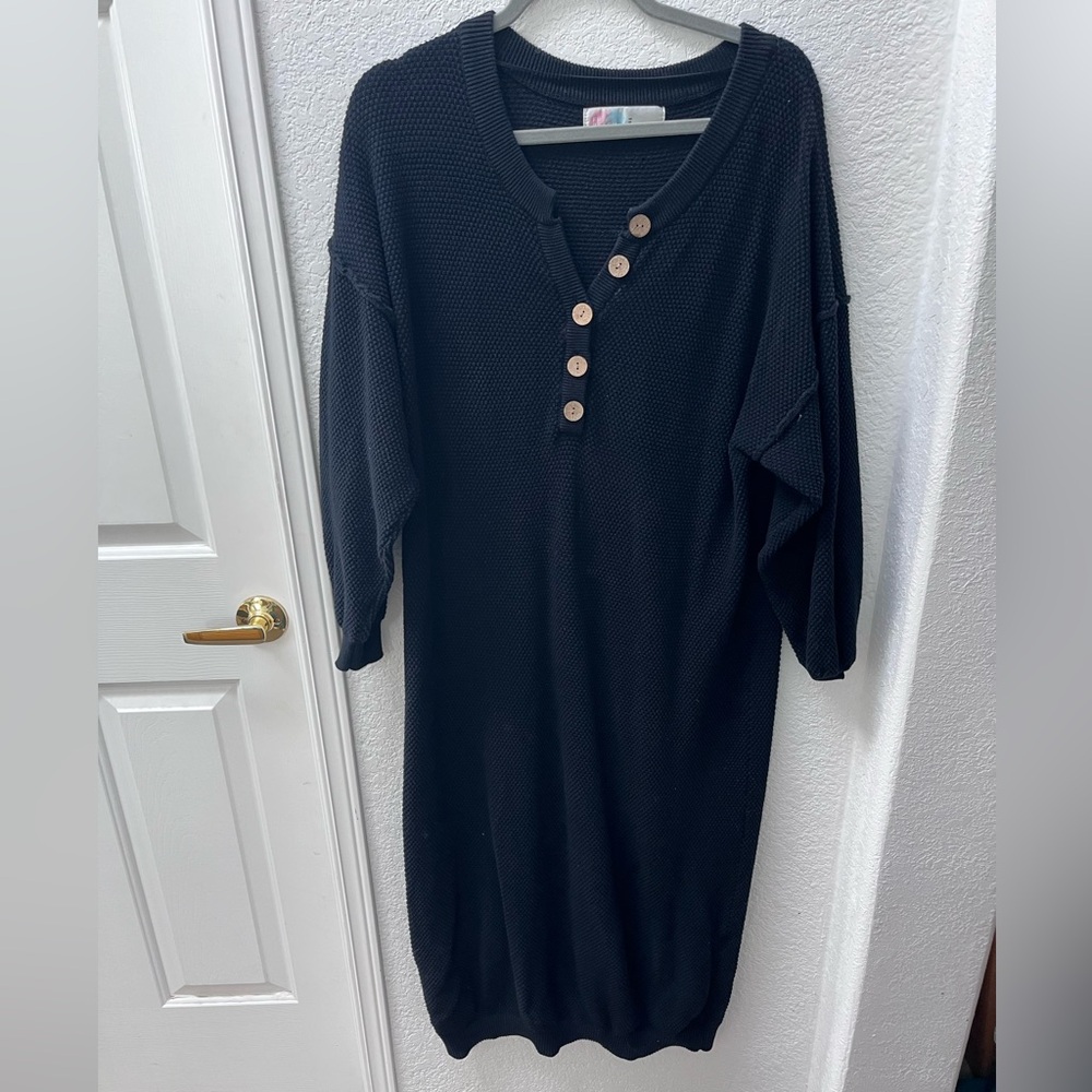 FREE PEOPLE SWEATER DRESS-BLACK-SIZE MEDIUM